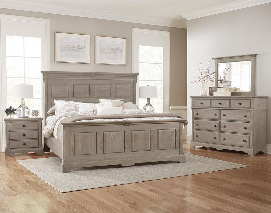 Vaughan-Bassett Heritage Cal King Mansion Bed in Greystone