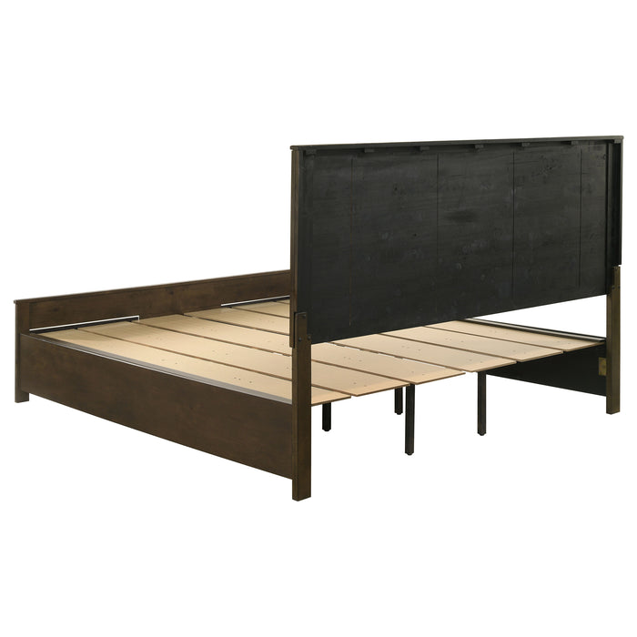 Woodmont Queen Beds