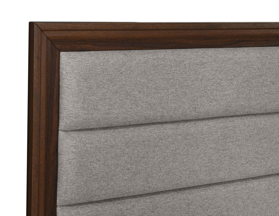 Welsley California King Bedroom Set Walnut