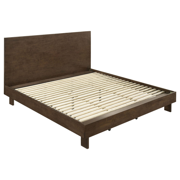 Glenwood 4 & 5 Piece Bedroom Set Eastren king & Queen