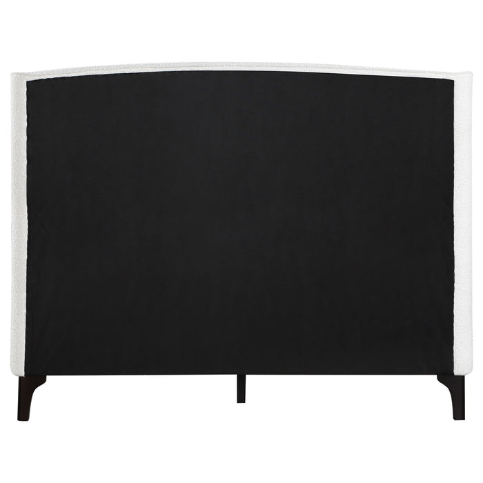 Mosby Queen Beds