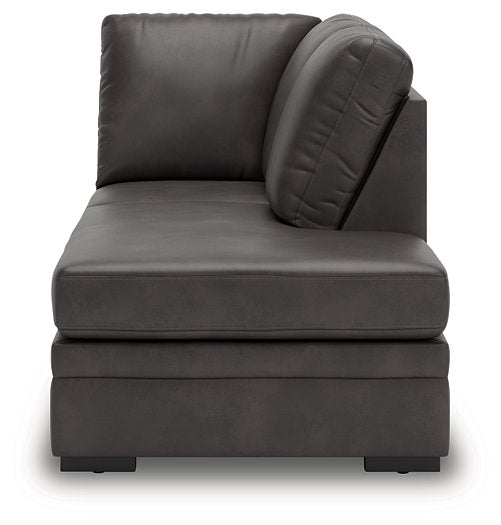 Lofton-Pike Sectional with Chaise