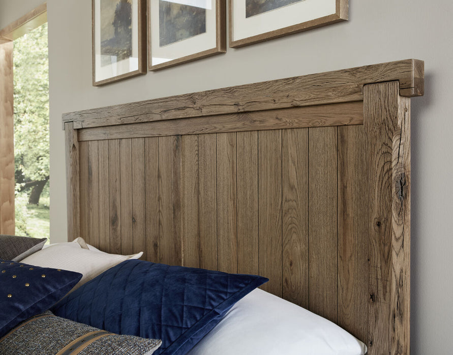 Vaughan Bassett Yellowstone Queen American Dovetail Panel Bed in Chestnut Natural