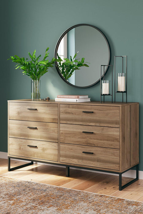 Deanlow Bedroom Package