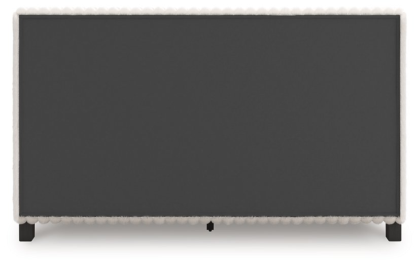 Zuraleus Bed