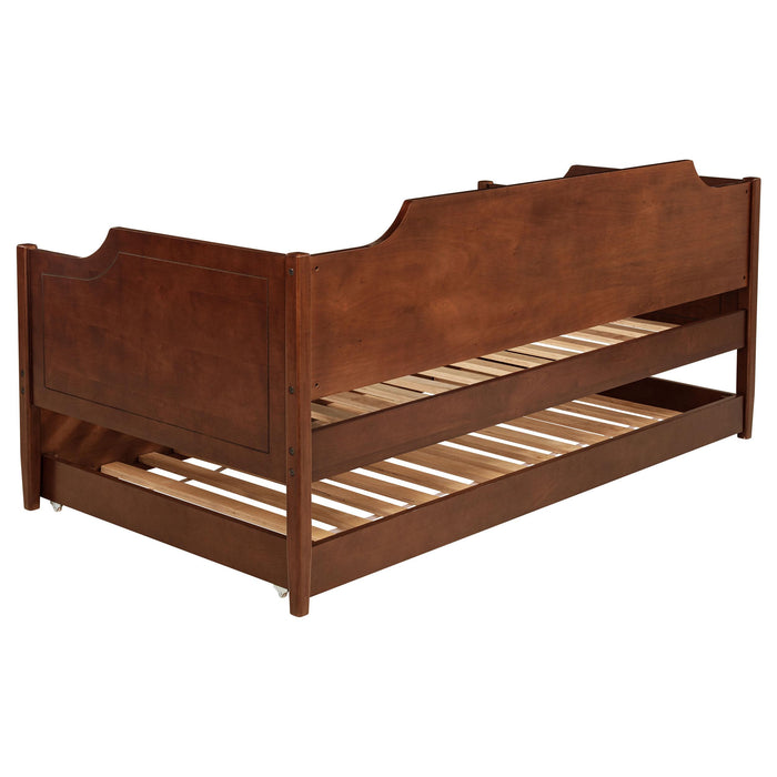 Redding Daybeds